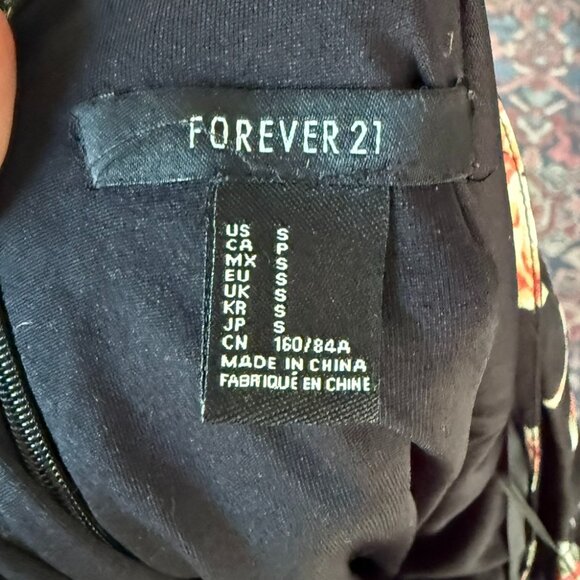 Forever 21 – Black Floral Skater Mini Dress – Size Small - Picture 10 of 12